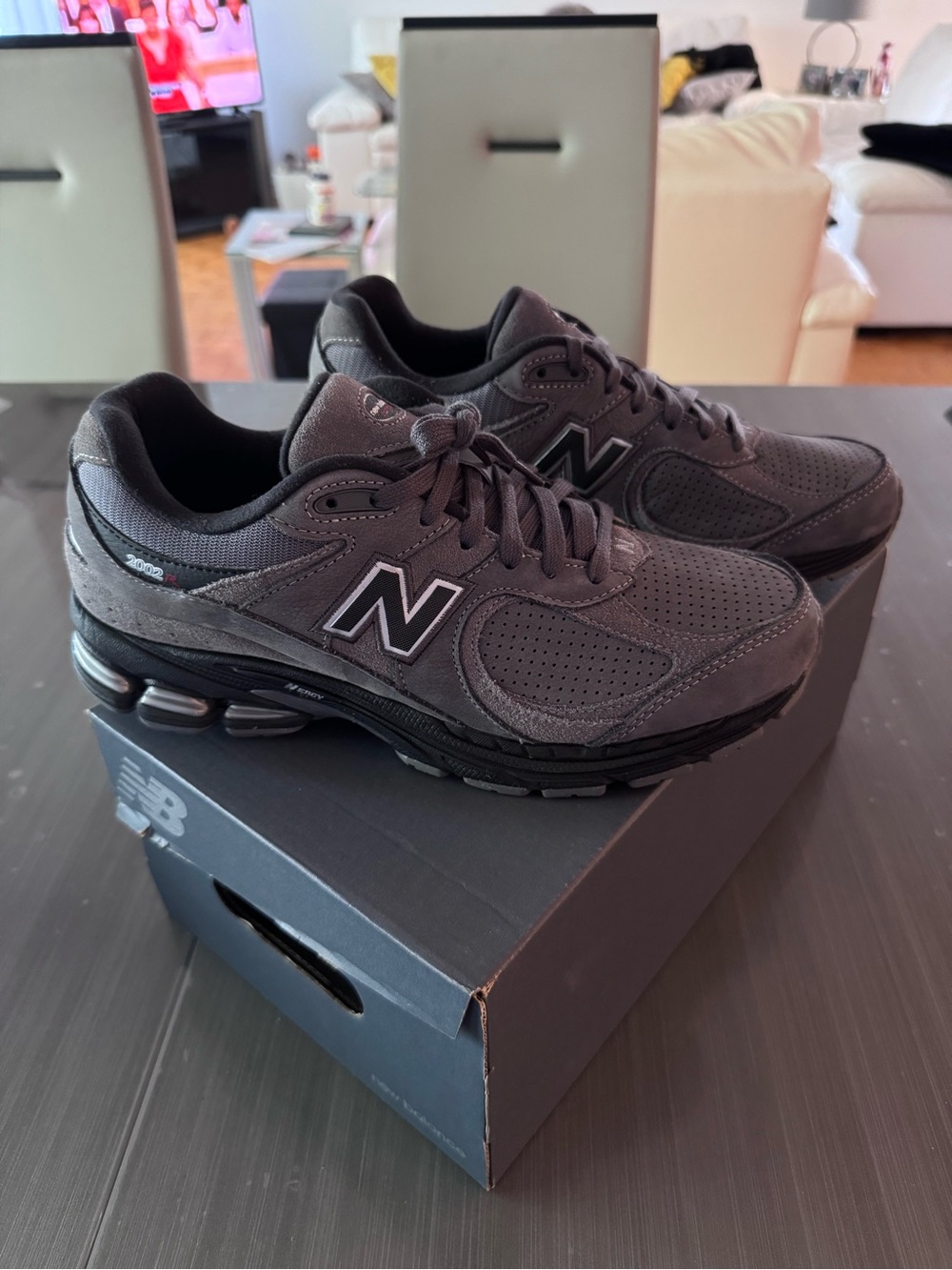 New Balance Men's 2002R